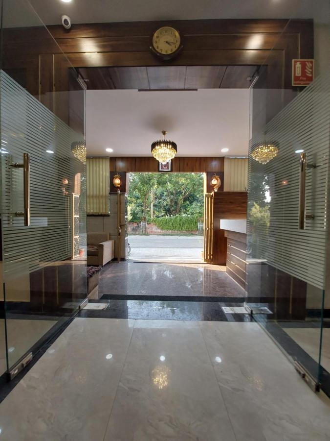אגרה Taj Nice Point Manage By Taj Sunrise Group מראה חיצוני תמונה