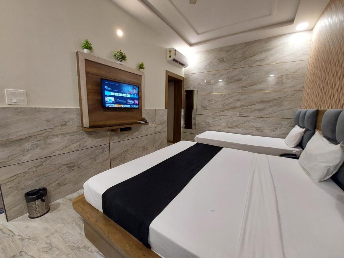 אגרה Taj Nice Point Manage By Taj Sunrise Group מראה חיצוני תמונה