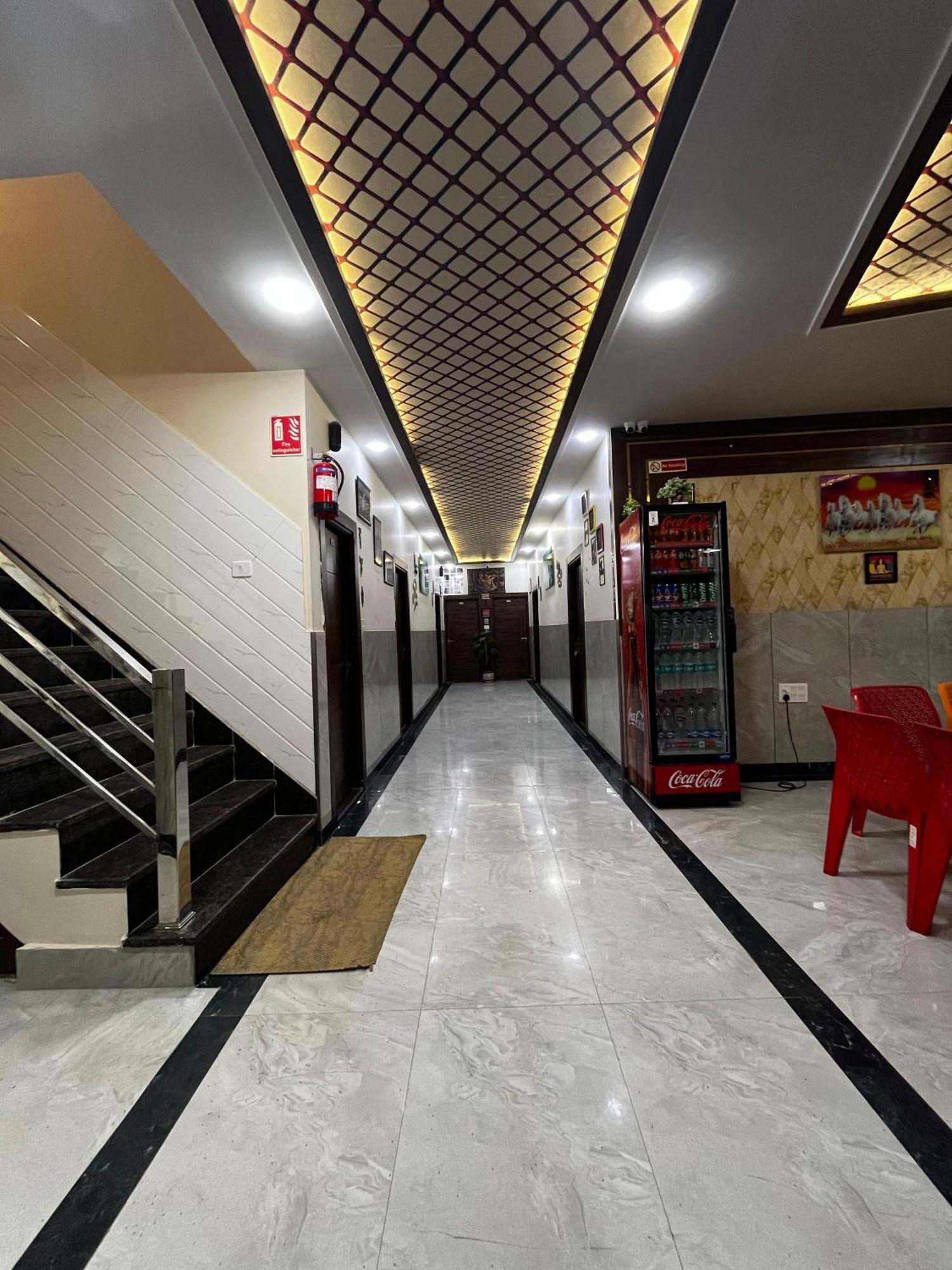 אגרה Taj Nice Point Manage By Taj Sunrise Group מראה חיצוני תמונה