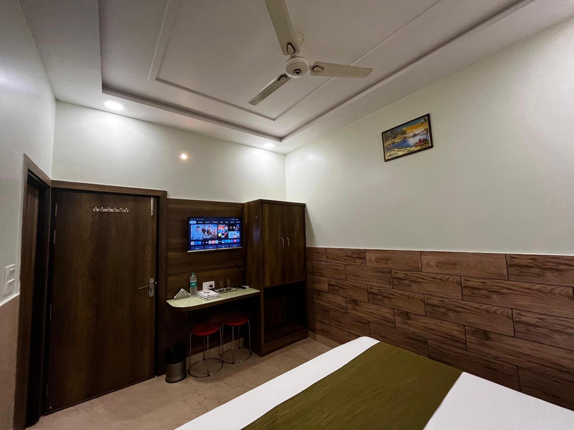 אגרה Taj Nice Point Manage By Taj Sunrise Group מראה חיצוני תמונה