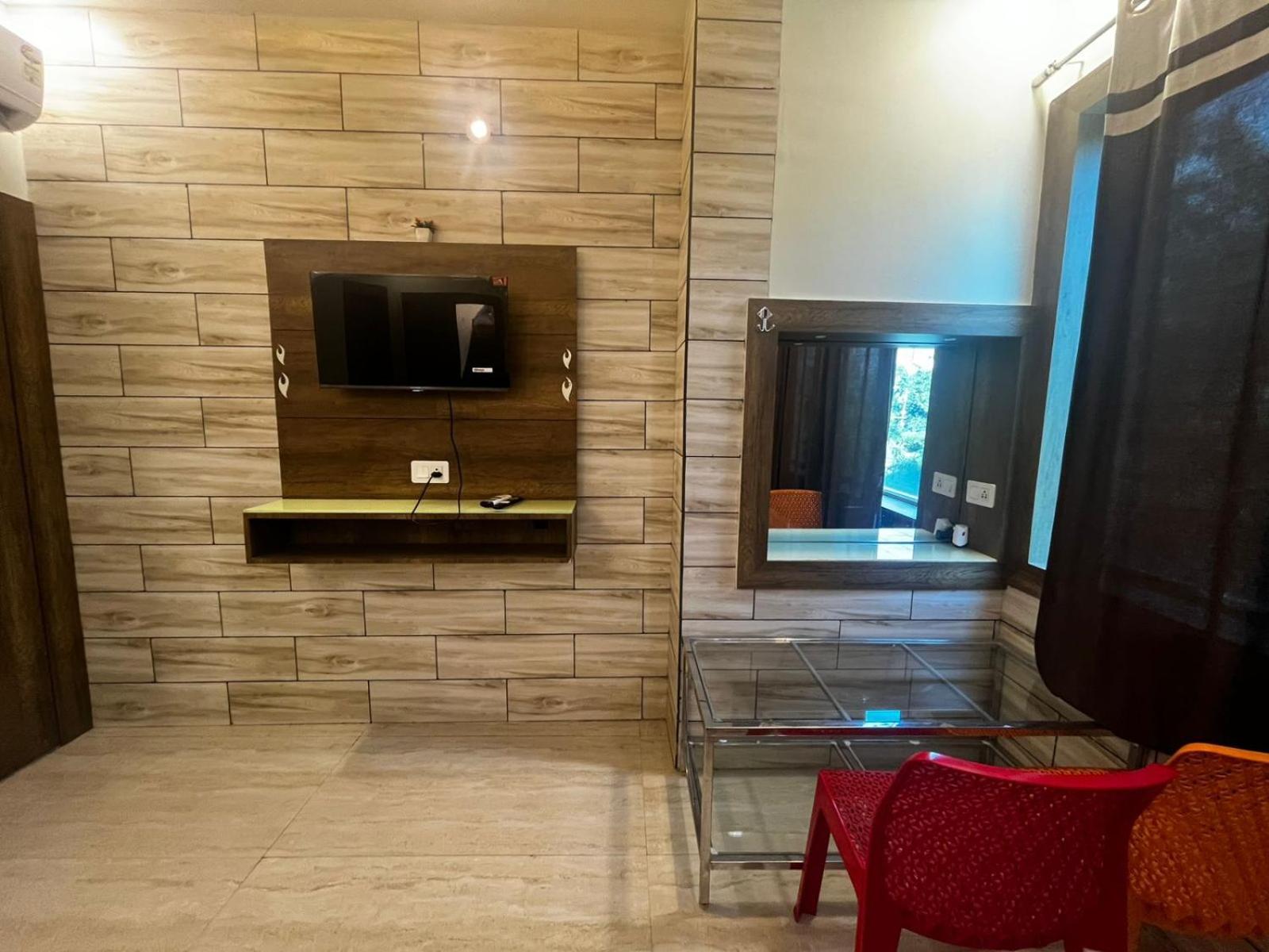אגרה Taj Nice Point Manage By Taj Sunrise Group מראה חיצוני תמונה