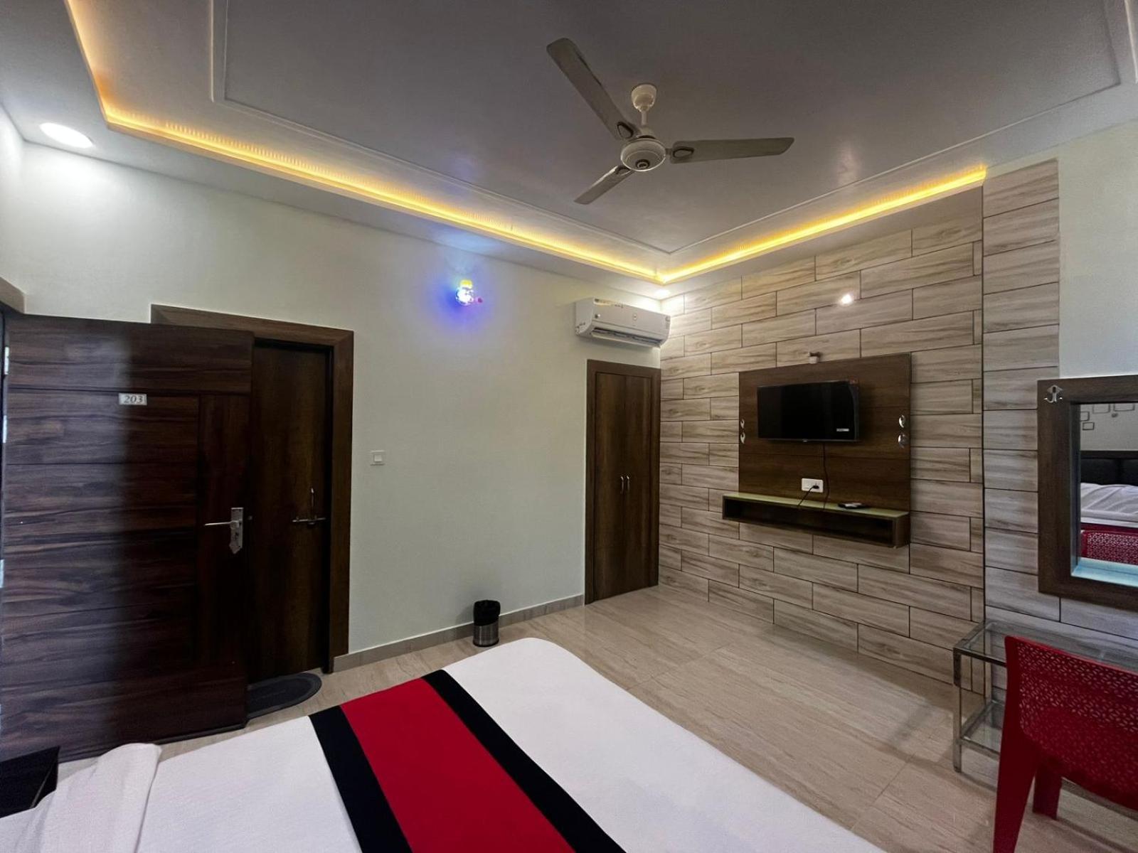 אגרה Taj Nice Point Manage By Taj Sunrise Group מראה חיצוני תמונה